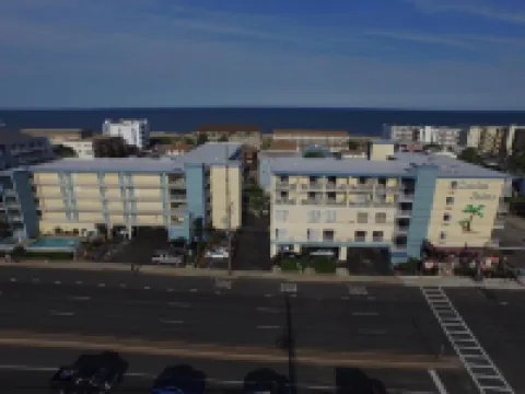 Coastal Palms Inn and Suites
