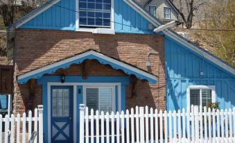 Sugarloaf Mountain Motel