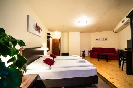 Hotel Koruna Prachatice Отели в г. Вимперк