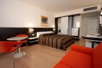 Hotel Nazionale Hotels near De.Ra.Do.