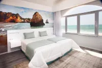 Golden Beach Guest House & Rooftop Bar Hoteles cerca de Praia de Faro