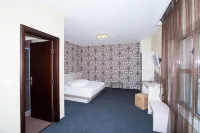 Albert Hotel