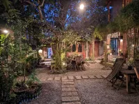 Astuti Gallery Homestay
