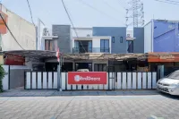 RedDoorz at Nginden Surabaya Các khách sạn ở Sukolilo