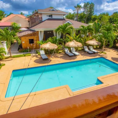 Dolce Amore Resort Hotels near Reckson's Guest House