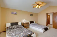 Waterfront Luna Pier Home 14 Mi to Downtown Toledo - 3-Star