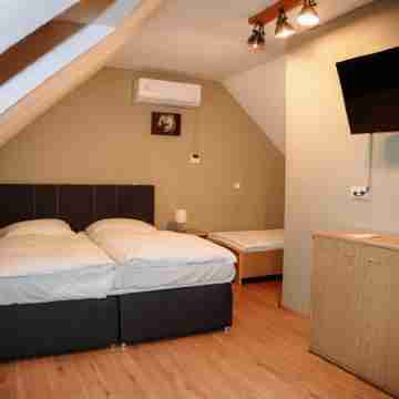 Angelis Pension Frankfurt Airport Rooms