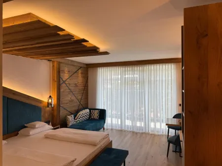 Hotel am Schloßberg Отели в г. Эрдинг