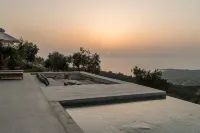Monolithoi Villas - Parking