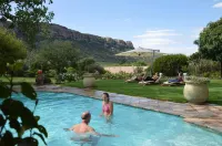 Botleng Guest House - Pools