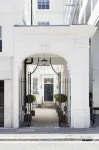 Bank Serviced Apartments by LovelyStay Các khách sạn gần Nhà hàng Sky Garden