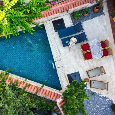 Pina Hotel Oldtown Hoteles cerca de Ataturk House & Museum