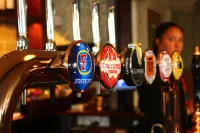 Kings Arms Hotel - bar