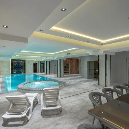 Iskandar Hotel