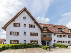 RH-Appartements 15 Minuten Von Basel im Dorf Rührberg