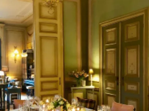 チャームホテルマノワールオジージャ ポペリンゲのホテル