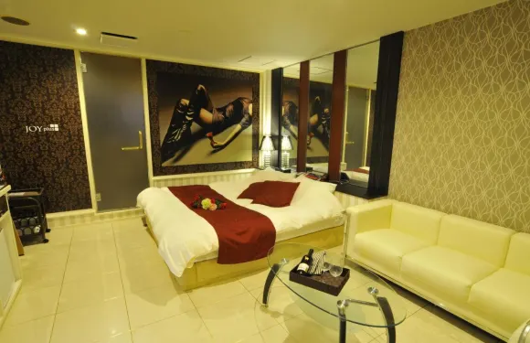 加倍歡樂酒店（情趣酒店）