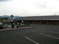 Walker River Lodge - Motels