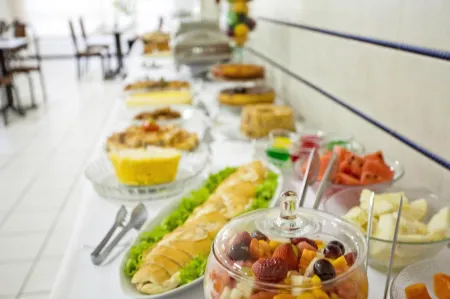 Maria Quitéria Hotel & Flat Отели рядом с достопримечательностью «Feiraguay Shopping Popular»