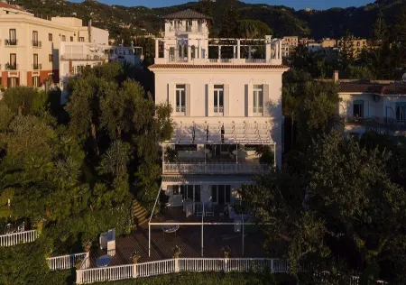 Villa Silvana Relais Отели рядом с достопримечательностью «Bastion of Parsano»