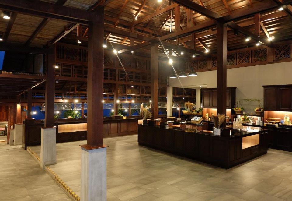 1. 코 마 비치 리..