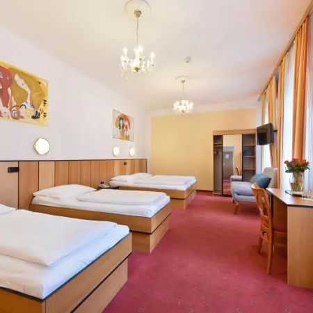 Garten- Und Kunsthotel Gabriel City Отели рядом с достопримечательностью «Автовокзал Эрдберг»