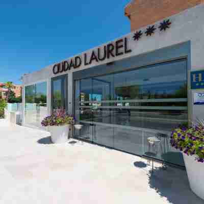 Aparthotel Ciudad Laurel Hotel Exterior