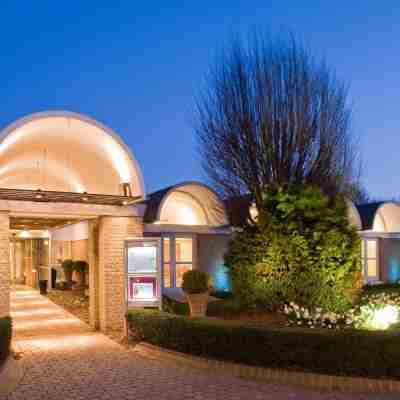 Novotel Valenciennes Hotel Exterior