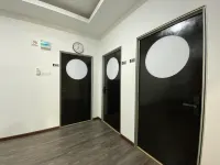 CN Homestay A3 Floor 1 at Nagoya Hill Mall - 2-Star