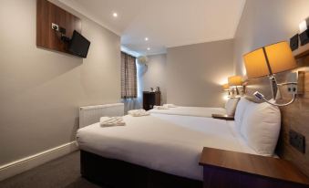 Ascot Hyde Park Hotel