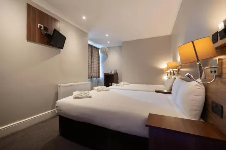 Ascot Hyde Park Hotel