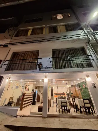 Andino Classic Отели рядом с достопримечательностью «Temple of the Three Windows»