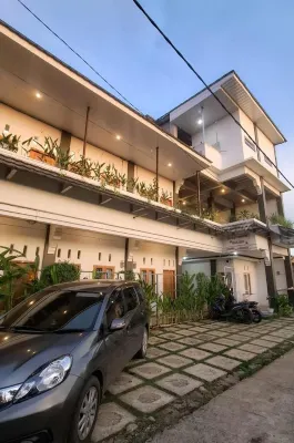 Guest House D Valeri Hotels in Wae Kelambu