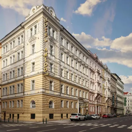 Alqush Downtown Hotel Отели рядом с достопримечательностью «Ботанические сады»