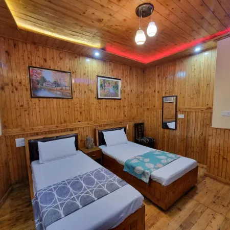 Forest Vibes Kalatop Rooms Restaurant