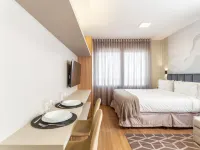 查理JP城下的救贖城 奥林匹克体育场附近的飯店