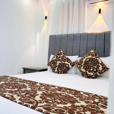 Hotel Reloj