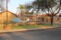 Ukarimu Guest House - Pensions