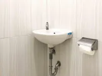 Sofia Residence Syariah Mitra RedDoorz Hoteller i Jatimulyo