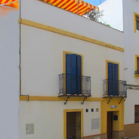 B&B Casa Alfareria 59 Отели рядом с достопримечательностью «Небоскреб Torre Sevilla»