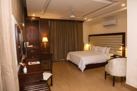Hotel One Rahim Yar Khan Club Road