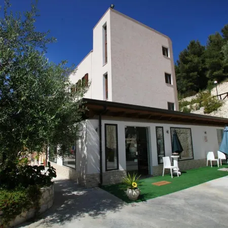 Agriturismo AgriCostella Vieste, Piscina e Parcheggio