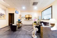 Logis Hôtel Restaurant le Cours - ที่มีบาร์