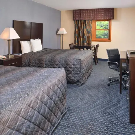 Golden Hill Inn-Danbury