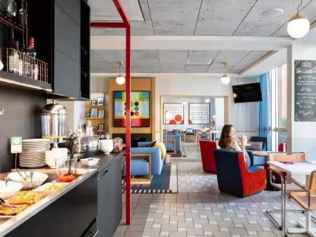 Hôtel Mercure Rennes Centre Parlement Отели рядом с достопримечательностью «Университет Ренн 1»