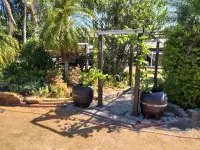Avlon Gardens Motel Hotels near Ballina Byron Gateway Airport