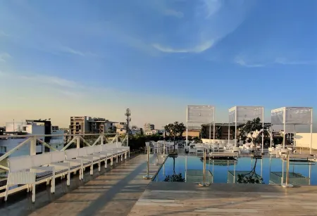 Hotel Centre Point Отели рядом с достопримечательностью «Ramtek Fort Temple»