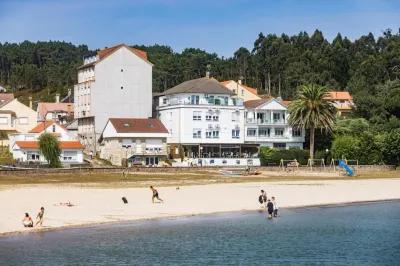 Playa de Camariñas Hotels in Laxe