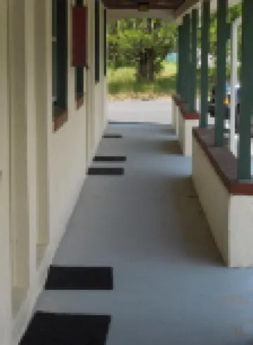 Shore Hills Motel