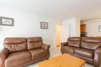 Ferncourt Hotels near مارلاي بارك